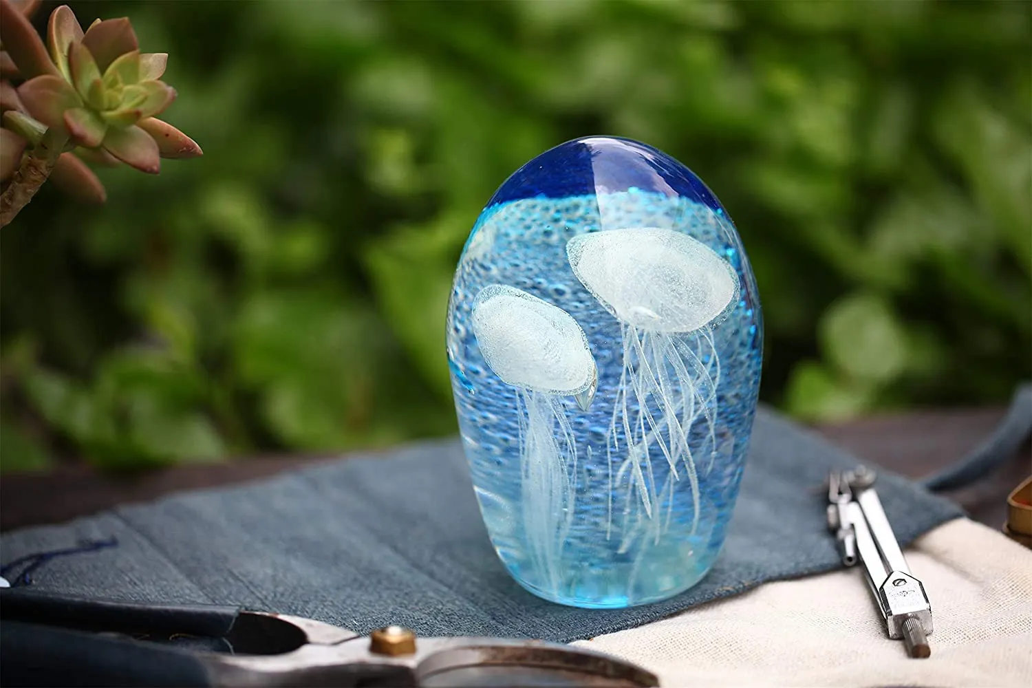 4.5 Inch Glass Jellyfish Paperweight, Glass Paperweight Figurine Glow in The Dark (Blue