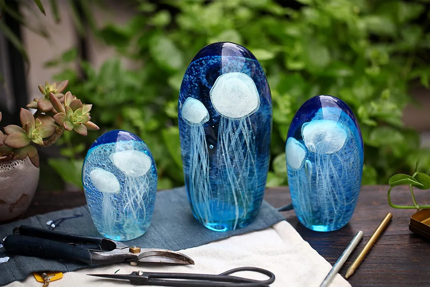 4.5 Inch Glass Jellyfish Paperweight, Glass Paperweight Figurine Glow in The Dark (Blue