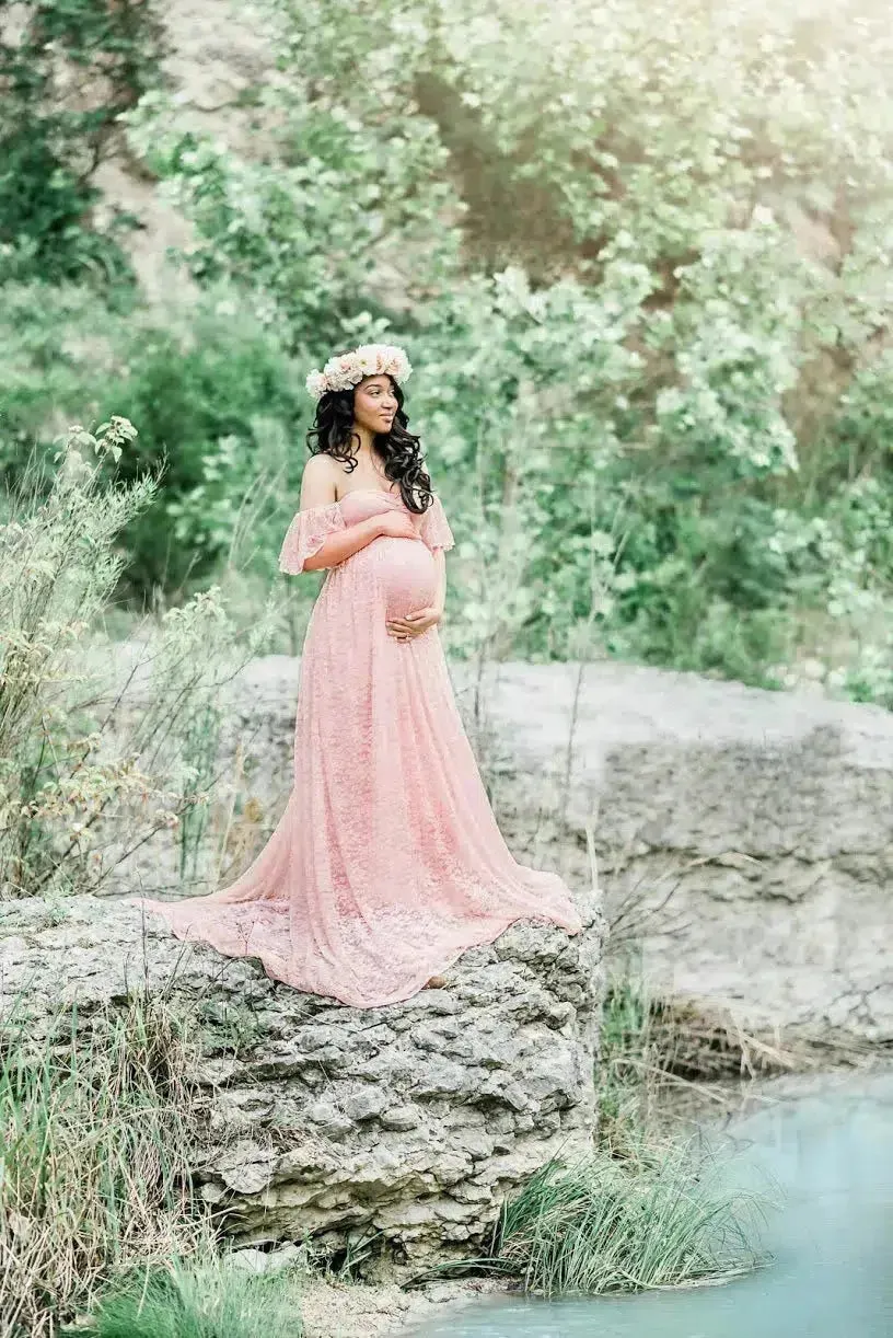 Elegant Maternity Dress for Photo Shoots