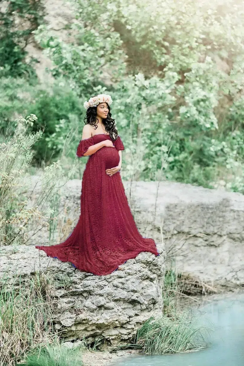 Elegant Maternity Dress for Photo Shoots