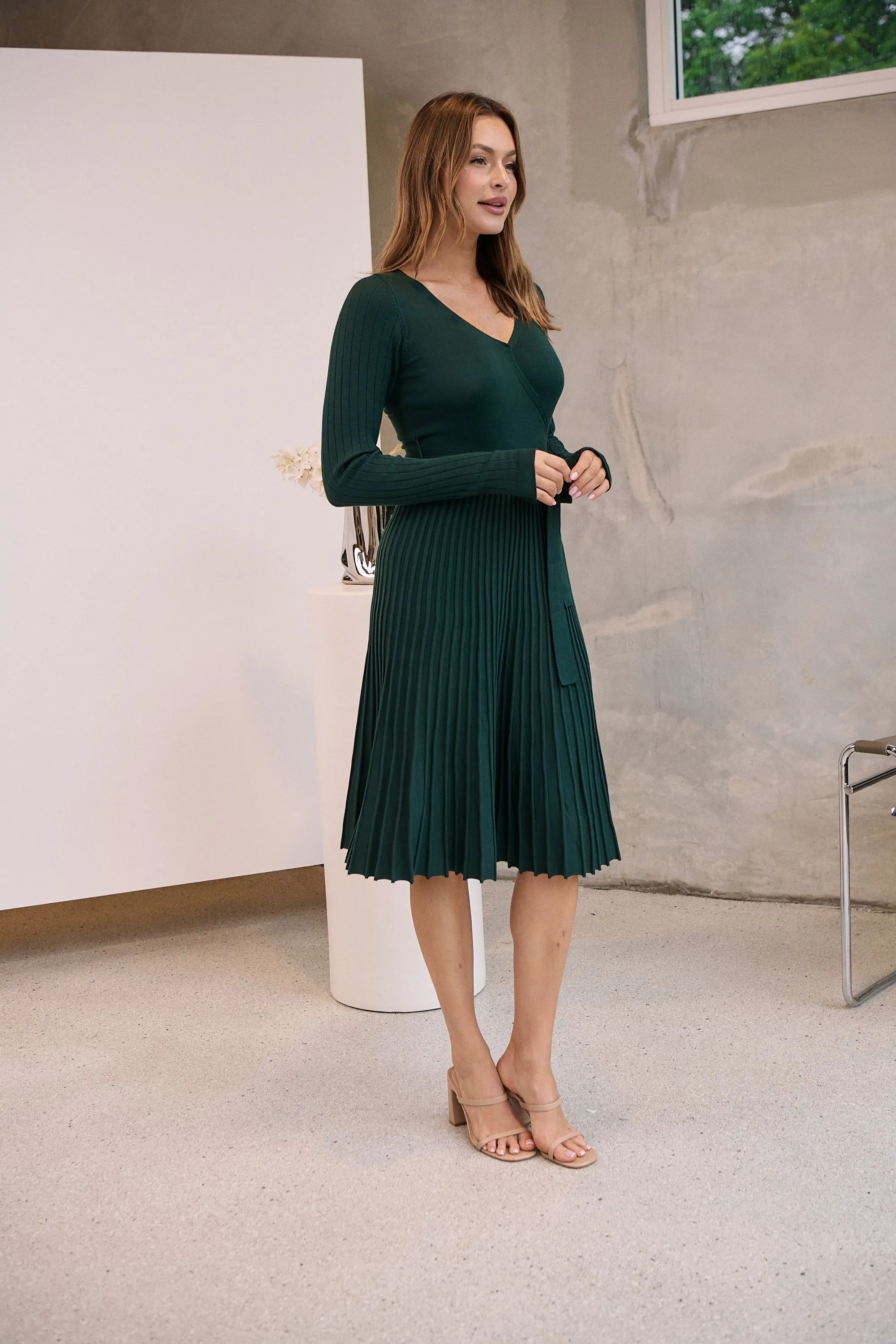 Parker Emerald Long Sleeve Pleated Knit Midi Dress